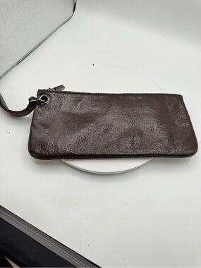 HOBO International Vida Large Polished Leather Wristlet Clutch Wallet Brown